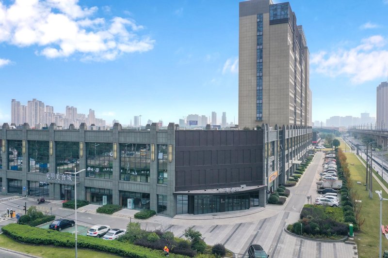 Ji Hotel (Kunshan Huaqiao Guangming Road Branch) over view