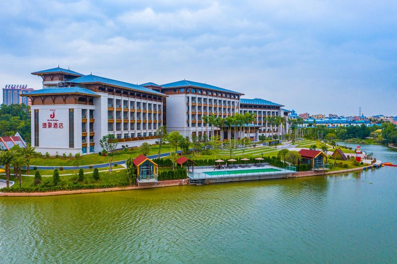 Yulin Jingxiang Hotel Over view