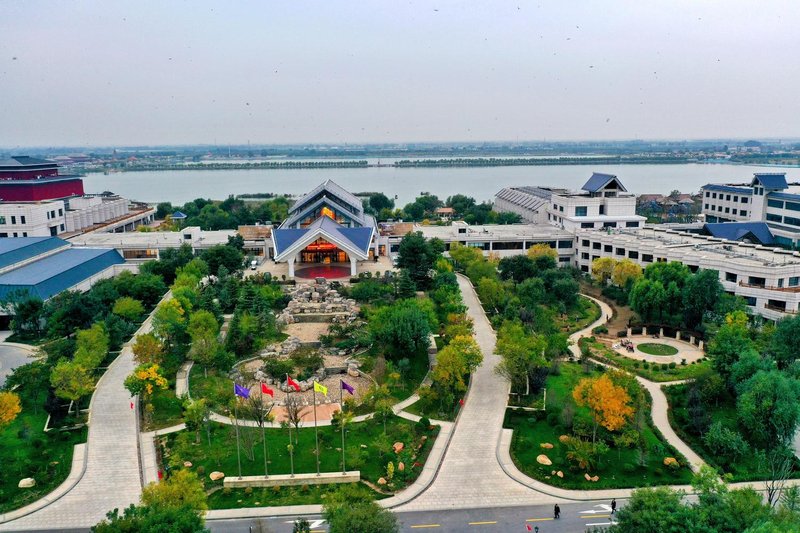 NANHU HOT SPRING INTERNATIONAL HOTEL Over view