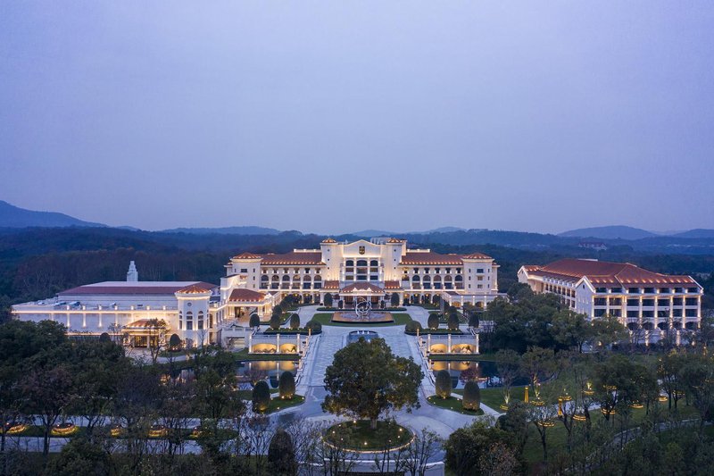 Suning Zhongshan Golf Resort over view