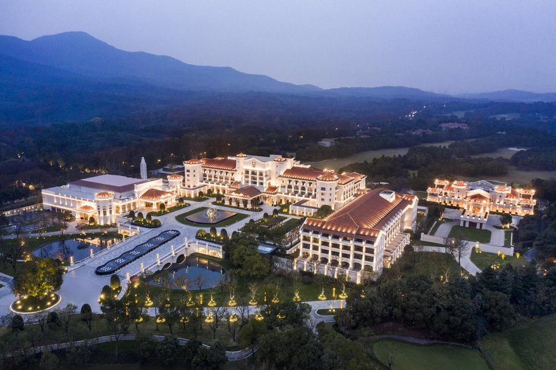 Suning Zhongshan Golf Resort Over view