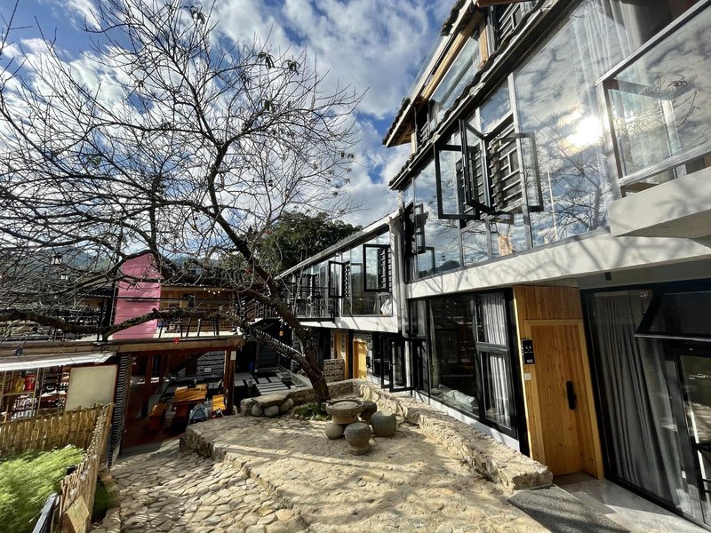 Floral luxury ·1949 Guesthouse(Yunshuiyao Zhongxin Waterwheel) Over view