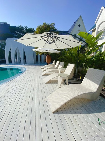 Modest Luxury Villa Hotel Over view