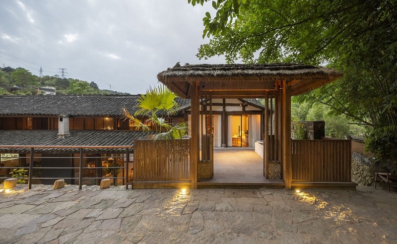 Shizi Hongle Yanlai Shantian GuesthouseOver view