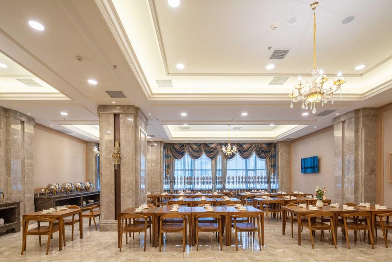 Vienna International Hotel (Urumqi Wanda High-speed Railway Station) Restaurant