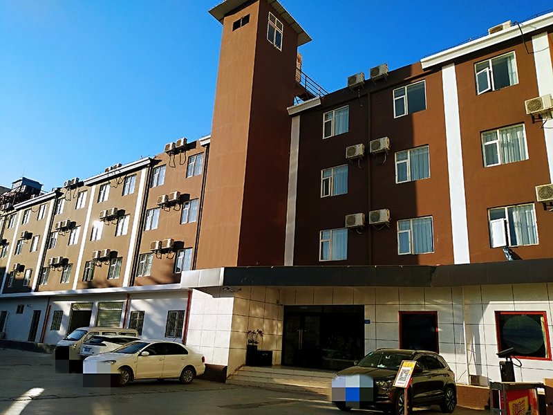 Yunshang Four Seasons Hotel (Longtan Park in Qujing City Center)Over view