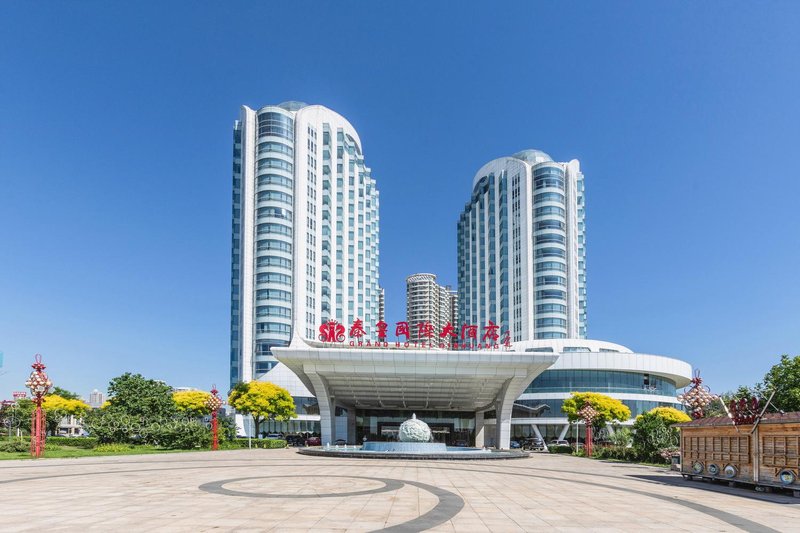 Grand Hotel Qinhuang Over view