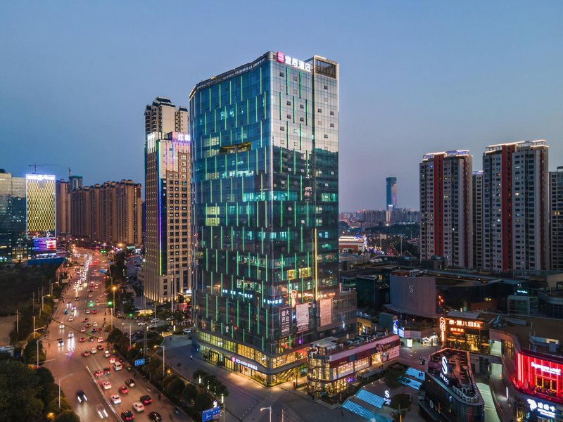 Echarm Hotel (Nanning East Railway Station)Over view