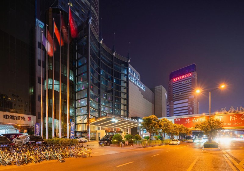 Sofitel Jinan Silver Plaza Hotel Over view