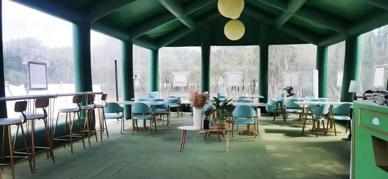 Shanghai Space forest Fairy Island B & BRestaurant