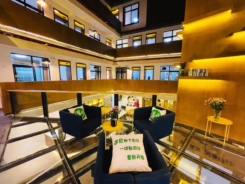 Lhasa Meet Tibetan Inn (Jokhang Temple)Over view