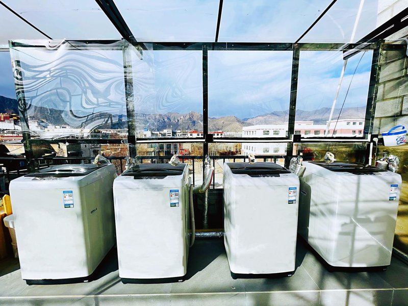 Lhasa Meet Tibetan Inn (Jokhang Temple)Over view