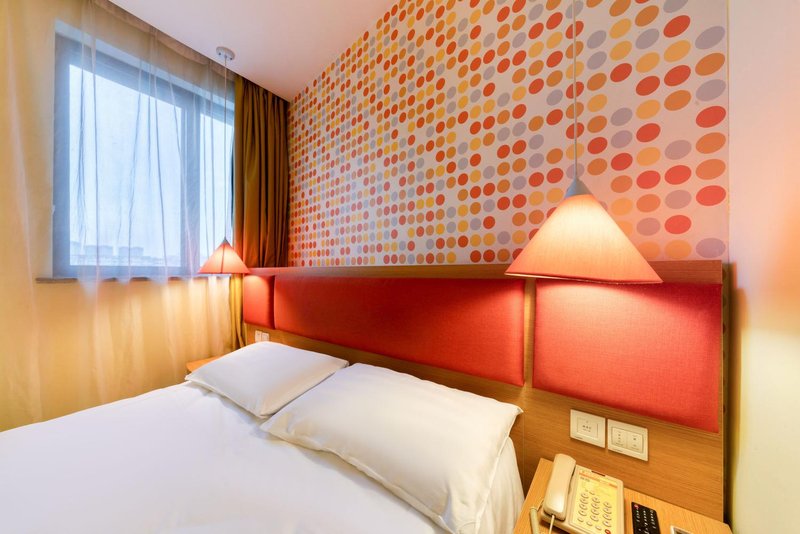 Home Inn HotelGuest Room