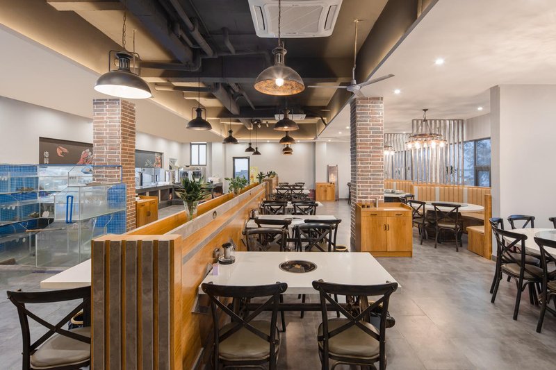 Enjoy Inn HotelRestaurant