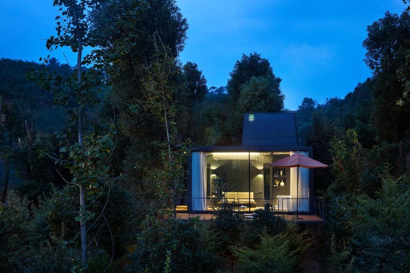 EARTH HOUSE Over view