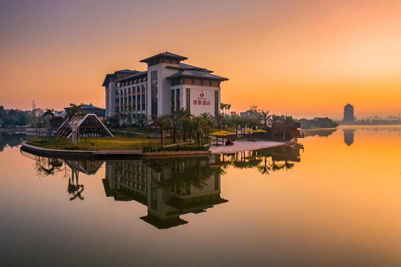 Yulin Jingxiang Hotel Over view