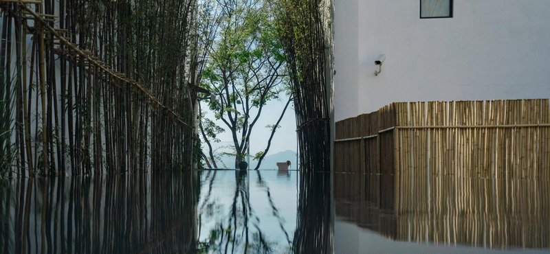 Fuxian Lake Xisu Hotel Over view