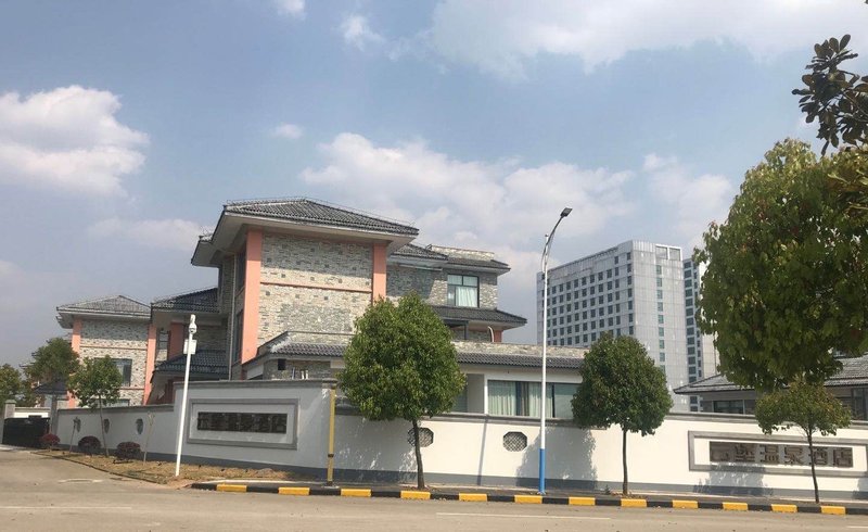 Cloud Castle Hot Springs HotelOver view