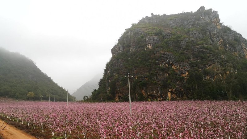 Tien Son周边景点