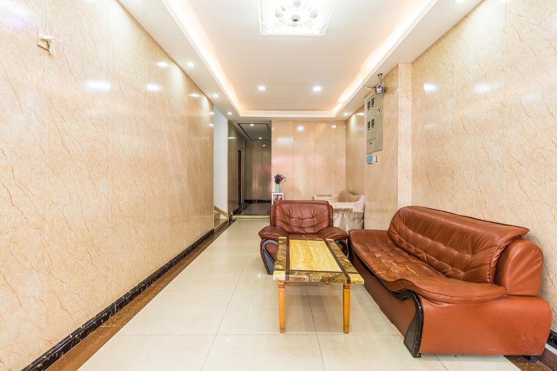 GUANG ZHOU FENG ZE ZHU SU 大堂/接待台