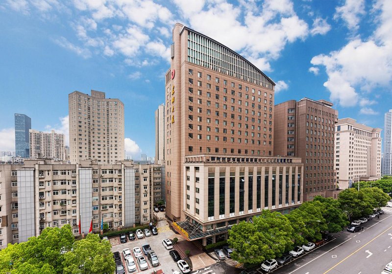 Hubei East Lake Hotel Over view