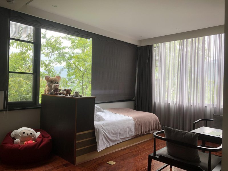 Ten Rooms InnGuest Room