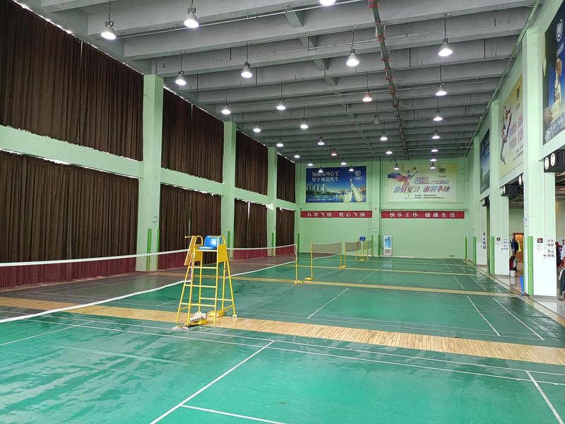 Sunny Sky Inn Huanggang Spreading Love Lake Park休闲