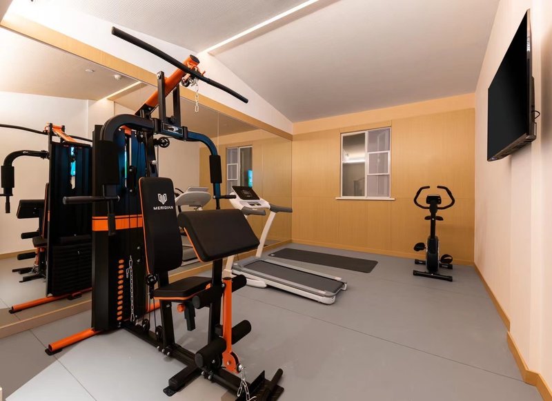 Sunny Sky Inn Huanggang Spreading Love Lake Park休闲