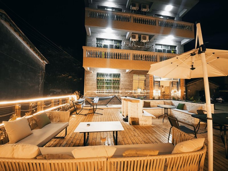 Pingfan Yishe Hostel (Weizhou Island) Over view