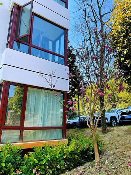 TengChong QianMo NanShan Holiday VillageOver view