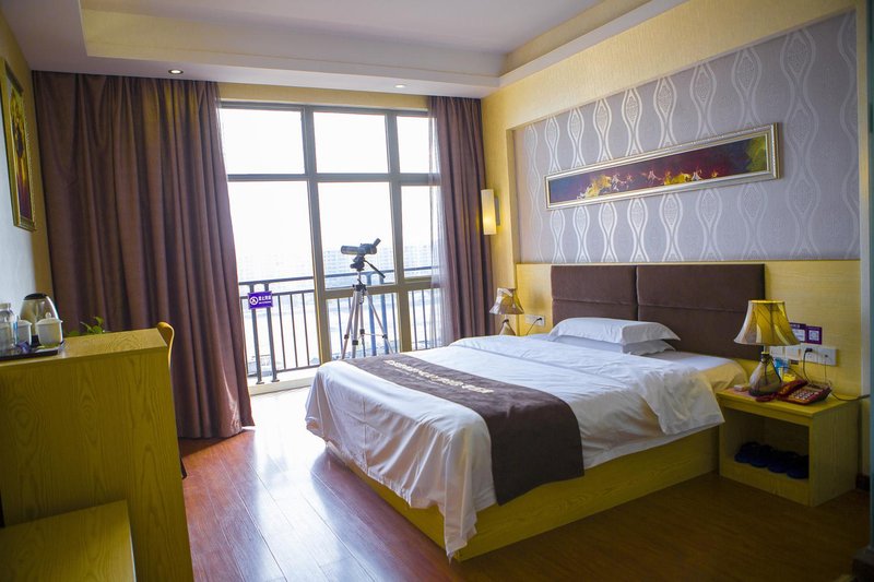 RONZON HOTELGuest Room